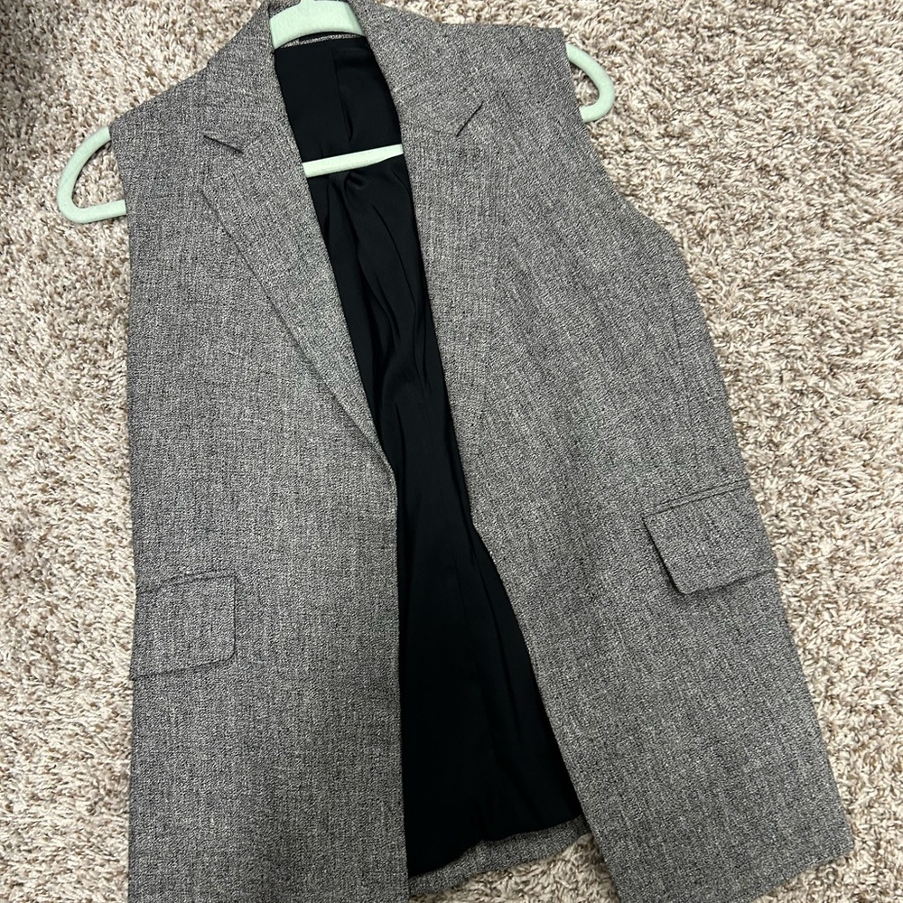 Theory word long vest